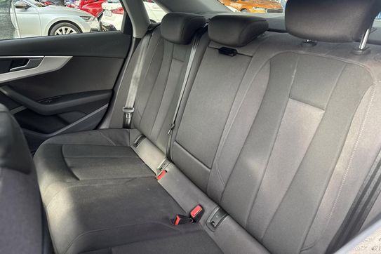 Audi A4 35 TFSI Advanced