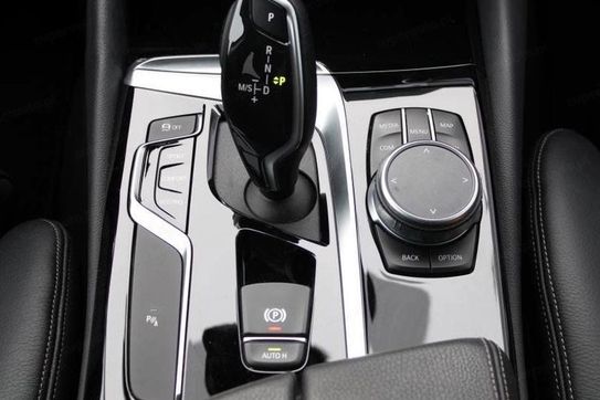 BMW Seria 5 520d xDrive Sport Line