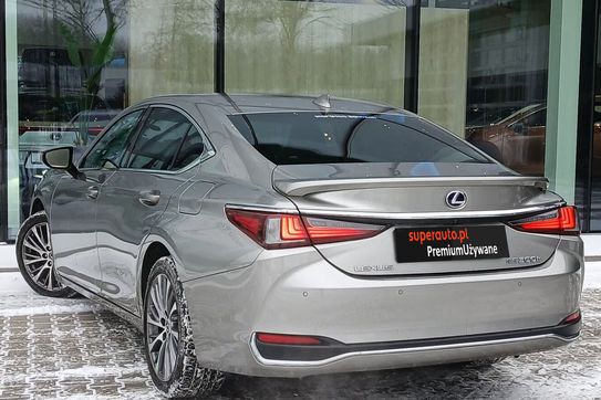 Lexus ES 300h Business Edition