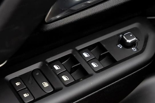 Jeep Compass First Edition 1.2 mHEV FWD DCT