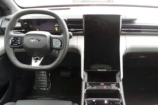 Ford Capri Premium RWD 77 kWh