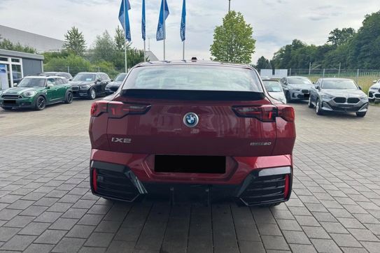 BMW iX2 eDrive20 M Sport