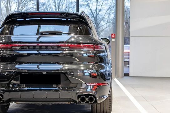 Porsche Cayenne Black Edition