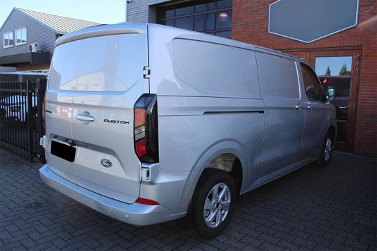 Ford Transit Custom 320 L2H1 Limited