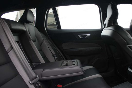 Volvo V60 T6 AWD Plug-In Hybrid Plus Dark