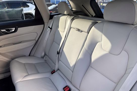 Volvo XC60 T6 Plug-In Hybrid AWD Plus Bright