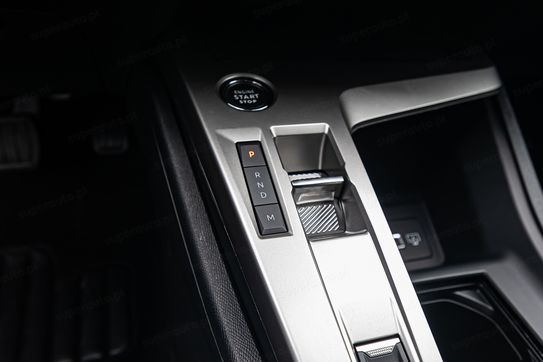 Peugeot 408 Allure e-DCS 1.2 mHEV