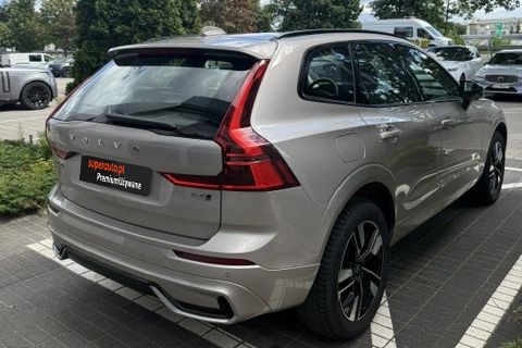 Volvo XC60 B5 B AWD Plus Dark aut