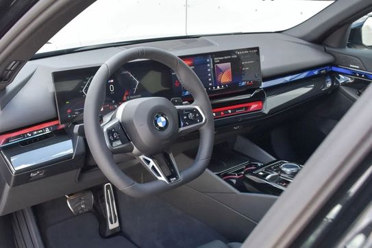 BMW Seria 5 520d xDrive M Sport