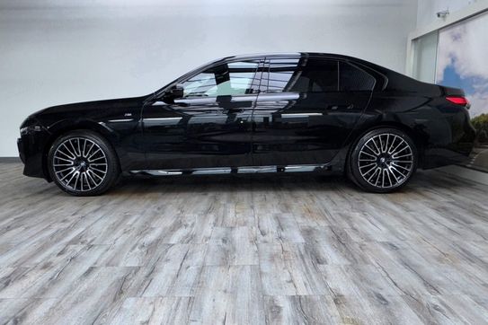 BMW Seria 7 740d xDrive M Sport