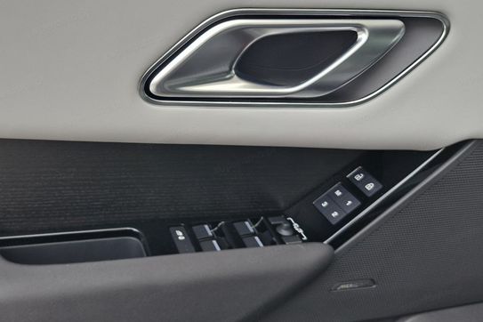 Land Rover Range Rover Velar D200 Dynamic SE