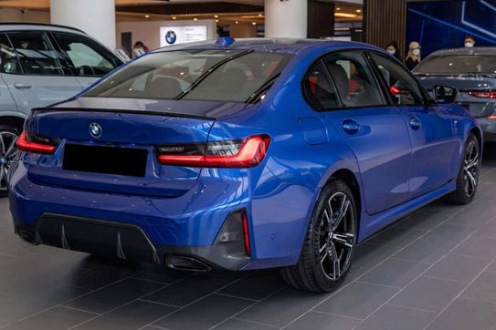 BMW Seria 3 330i xDrive M Sport