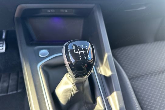 Volkswagen Golf Active 1.0 TSI