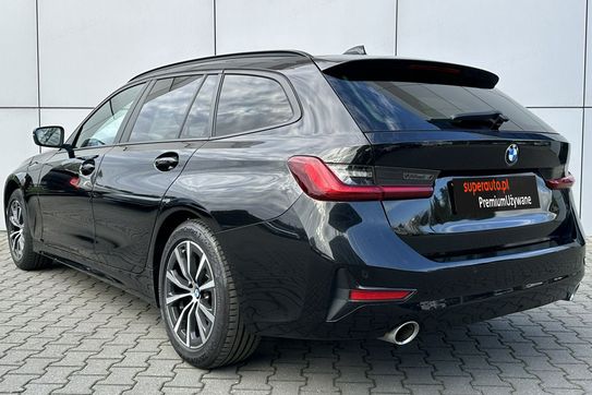 BMW Seria 3 Touring 320d Advantage