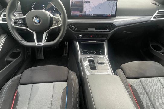 BMW Seria 3 Touring 330d xDrive M Sport