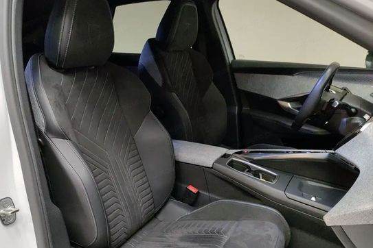 Peugeot 3008 e-3008 GT 73kWh