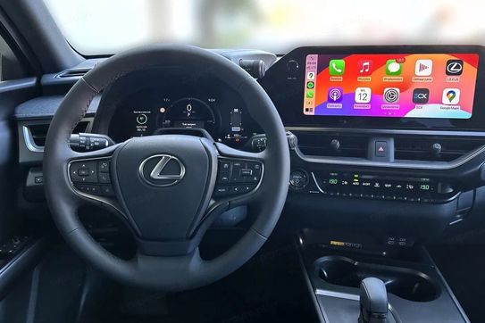 Lexus UX 300h F Sport Design