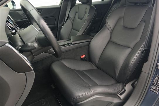 Volvo V60 B4 D Momentum