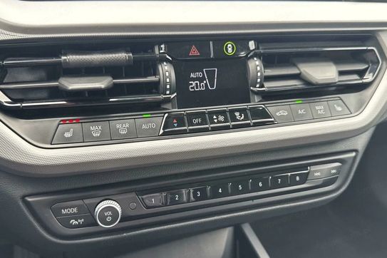 BMW Seria 1 118i Advantage