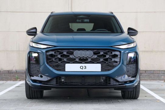 Audi Q3 e-Hybrid S line