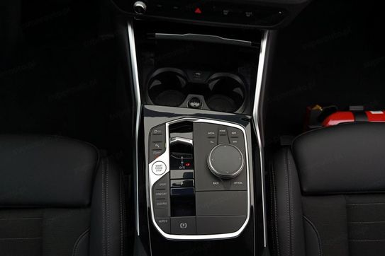 BMW Seria 3 318i aut