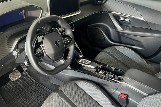 Peugeot 2008 1.2 PureTech Allure S&S EAT8