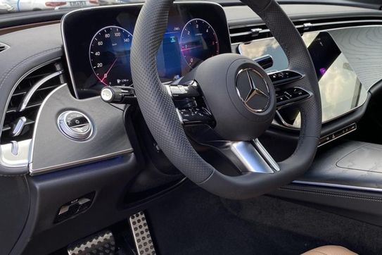 Mercedes Klasa E 220 d  4-Matic AMG