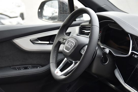 Audi Q7 TDI quattro S Line