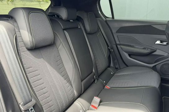 Peugeot 308 GT S&S e-DCS6 1.2 mHEV