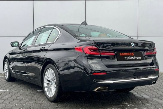 BMW Seria 5 530i xDrive mHEV Luxury Line aut