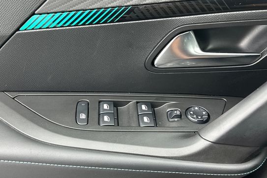 Peugeot 2008 Allure Pack 1.2 PureTech EAT8