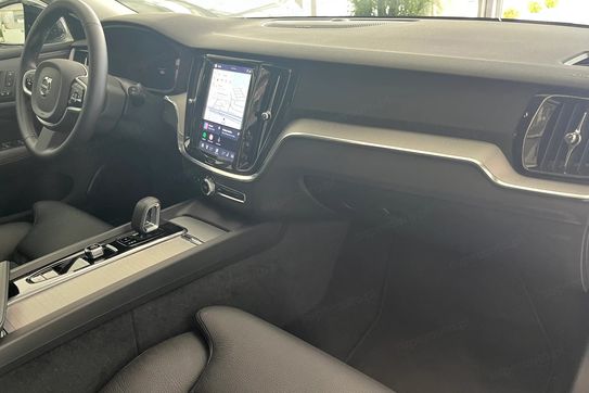 Volvo V60 B4 B Plus Dark aut