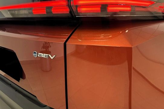 Toyota C-HR + Style BEV