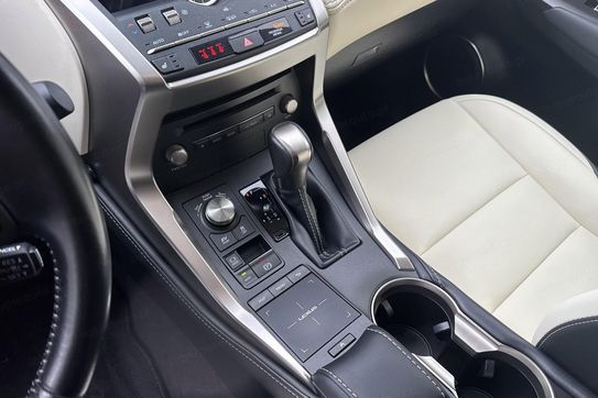 Lexus NX 300h F Impression AWD