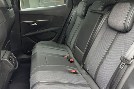 Peugeot 3008 PureTech Hybrid Allure S&S EAT8