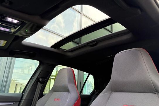 Volkswagen Golf 2.0 TSI GTI DSG
