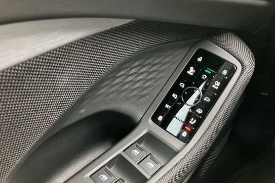 Audi A6 TDI quattro S line Avant