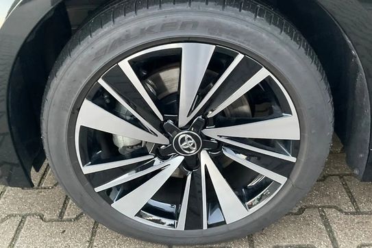 Toyota Corolla Style 1.8 Hybrid