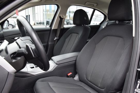 BMW Seria 3 318i