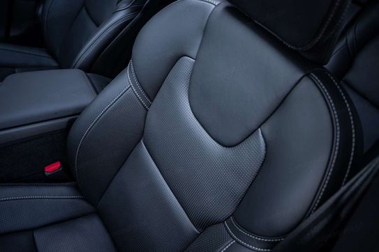 Volvo XC60 B5 AWD Ultra Black Edition