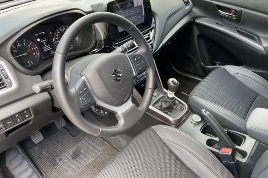 Suzuki SX4 S-cross SHVS Elegance 4WD