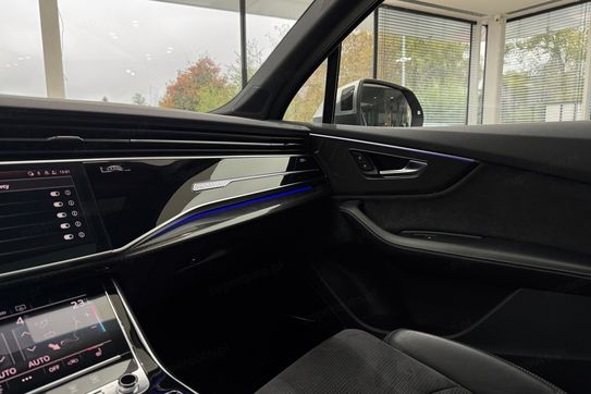 Audi Q7 SQ7 TFSI quattro