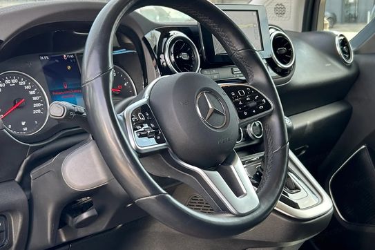 Mercedes T klasa 180 d Progressive aut