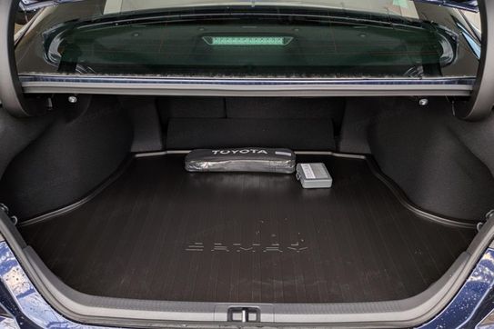 Toyota Camry Prestige 2.5 Hybrid Dynamic Force