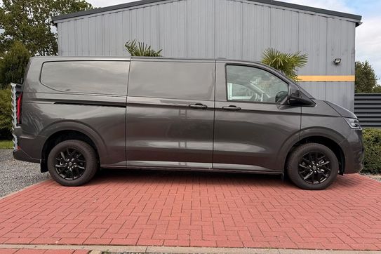 Volkswagen Transporter Edition L2H1 DSG
