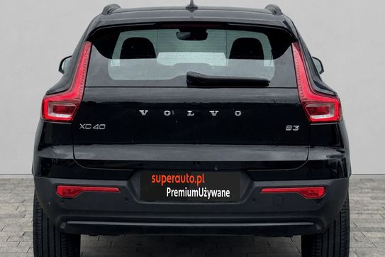 Volvo XC40 B3 Plus Dark