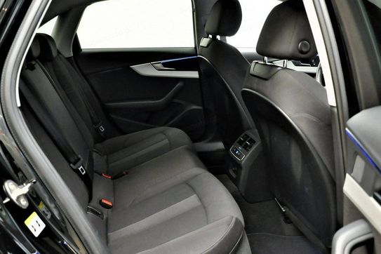 Audi A4 40 TFSI mHEV quattro S Line S tronic