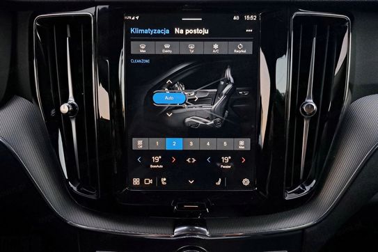 Volvo XC60 B4 D AWD Plus Dark aut