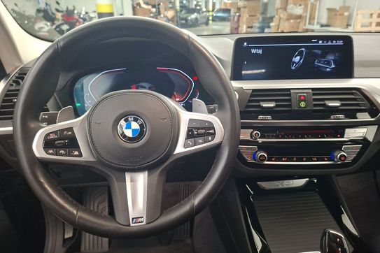 BMW X3 xDrive30i Advantage