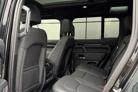 Land Rover Defender 110 D250 S